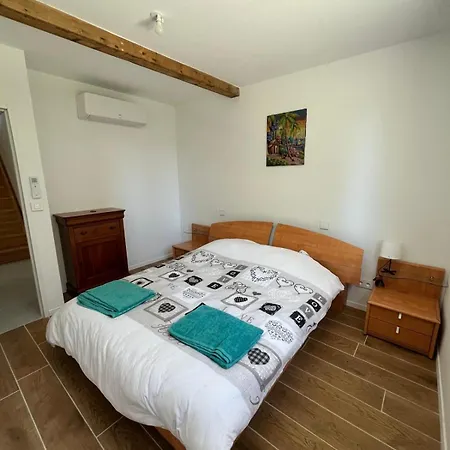 Holiday home Perigord 14 Personnes Avec Piscine Rouffignac Saint-Cernin